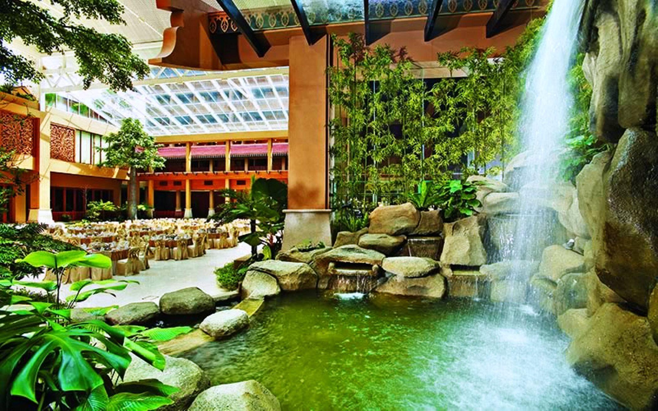 Hotel Royale Chulan Kuala Lumpur Exterior foto The Falls
