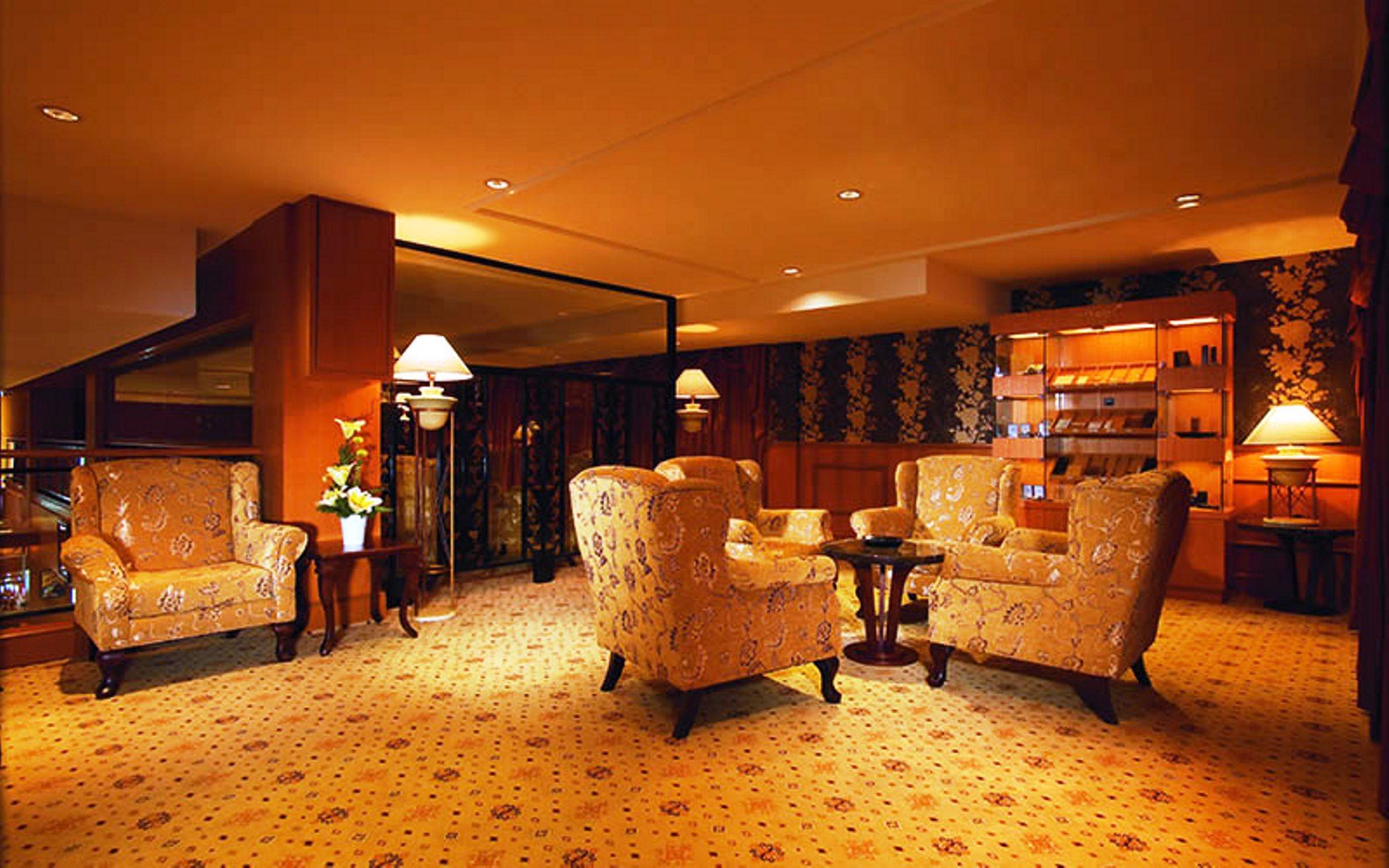 Hotel Royale Chulan Kuala Lumpur Exterior foto The lounge at the airport