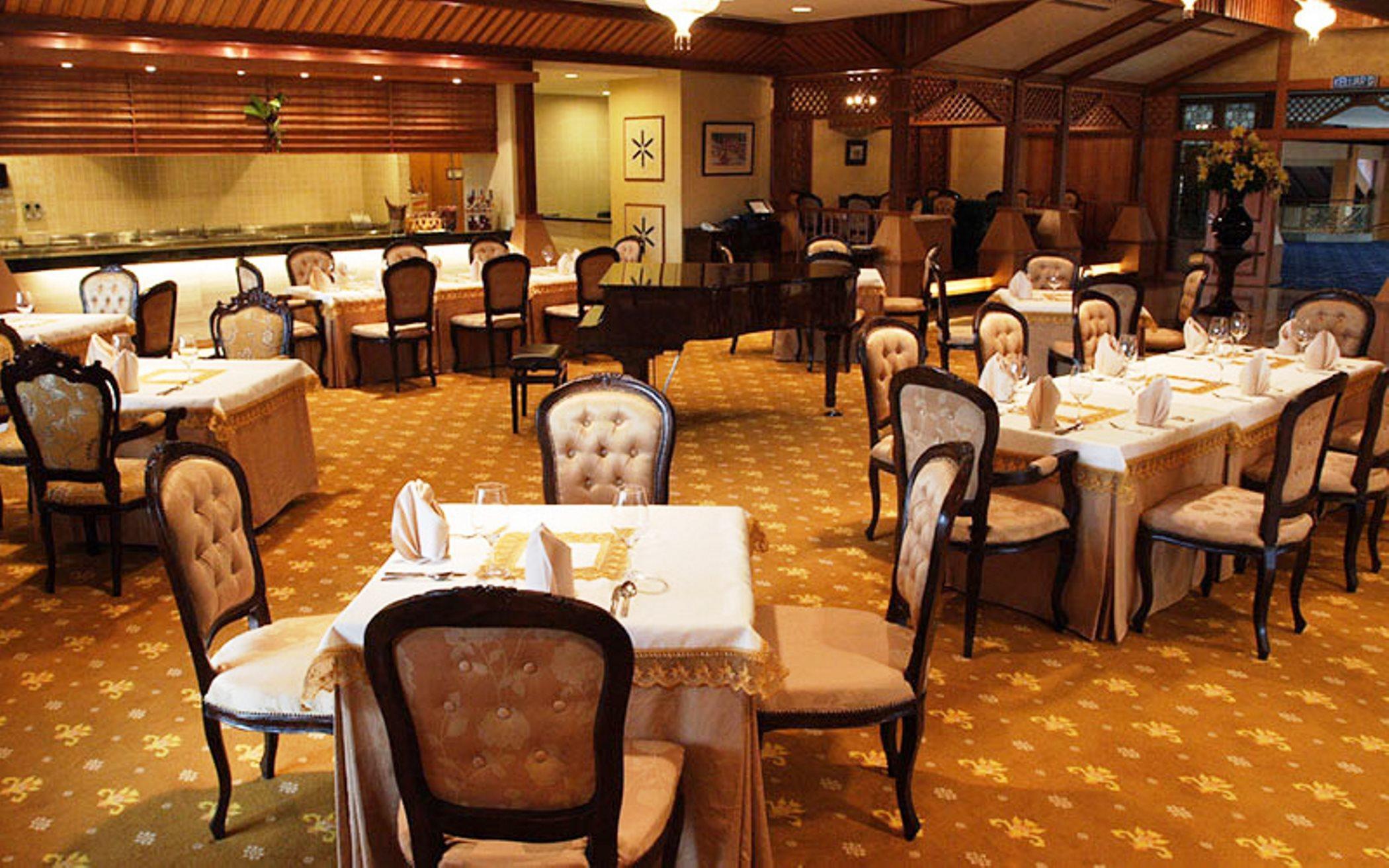 Hotel Royale Chulan Kuala Lumpur Exterior foto The restaurant