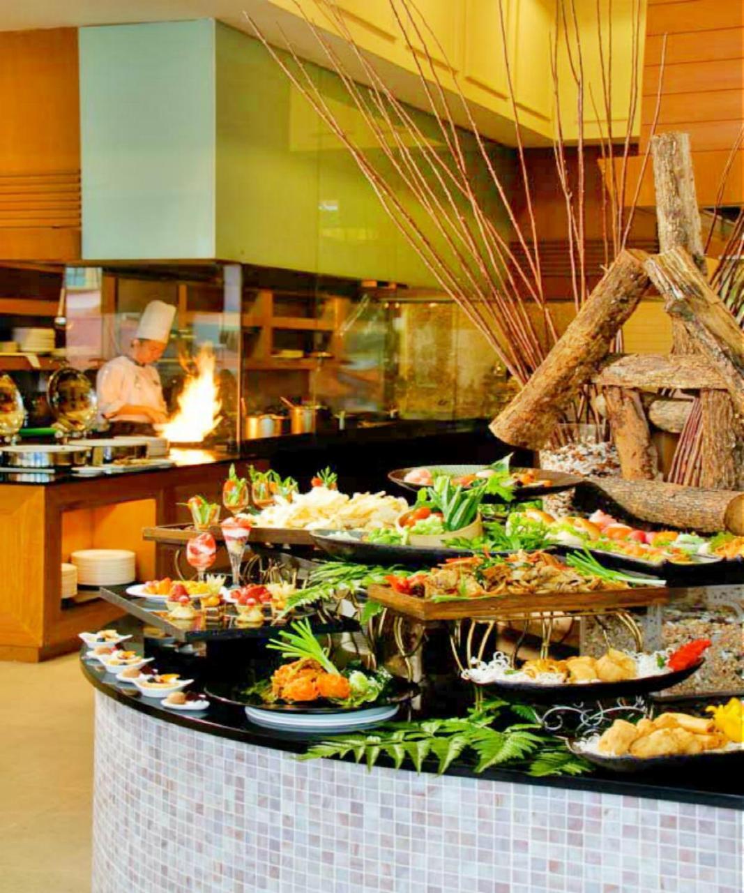 Hotel Royale Chulan Kuala Lumpur Exterior foto A buffet at a hotel