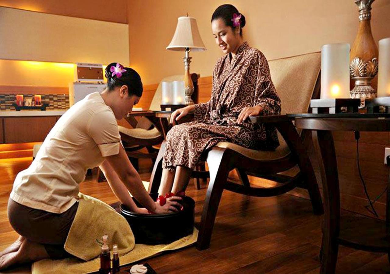 Hotel Royale Chulan Kuala Lumpur Exterior foto Thai spa