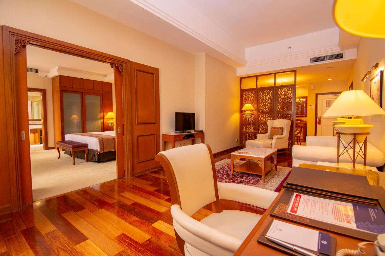Hotel Royale Chulan Kuala Lumpur Exterior foto Suite at the Taj Bengal